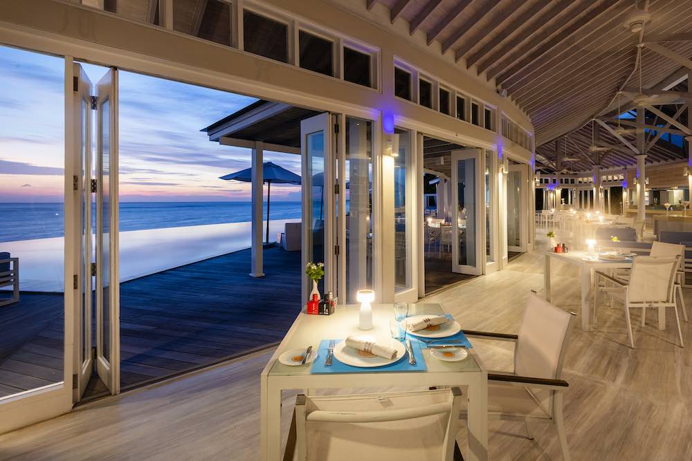 Sunset Pool Café at Hideaway Beach Resort and Spa thumbnail 4
